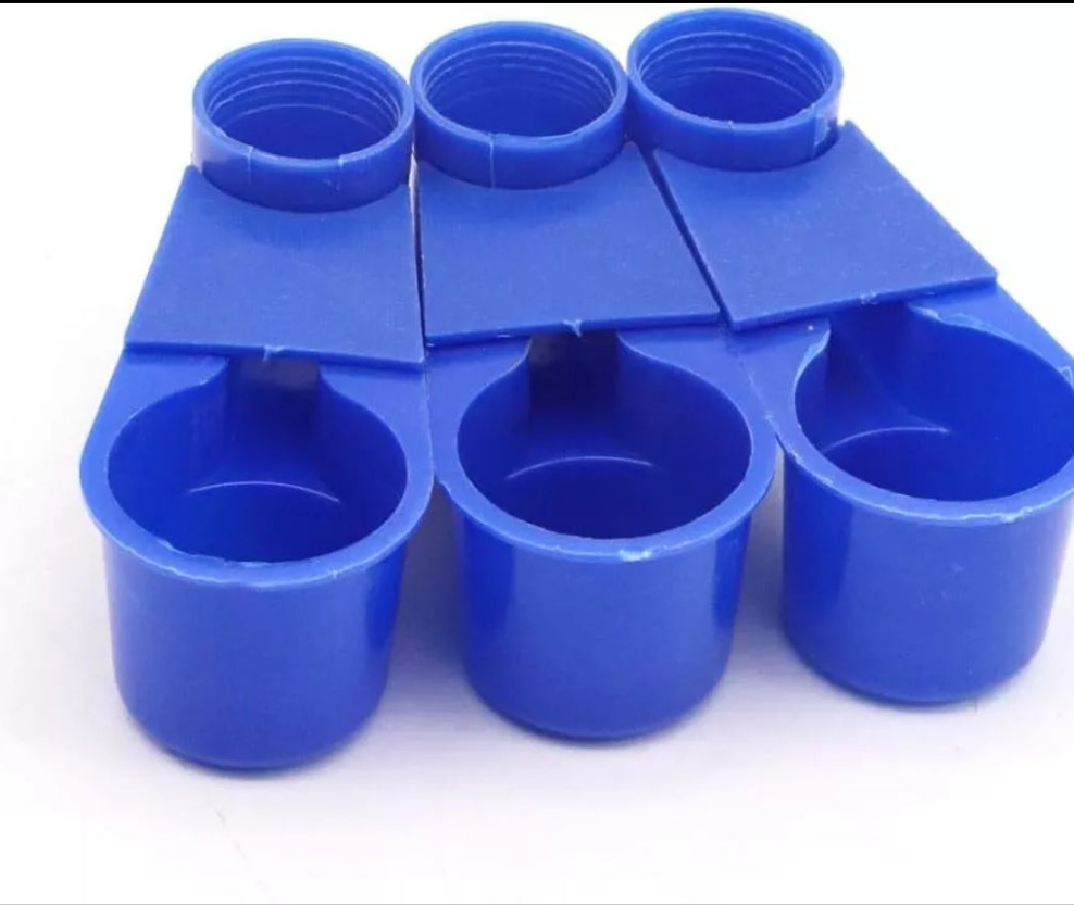3 x Pigeon bottle drinker cup